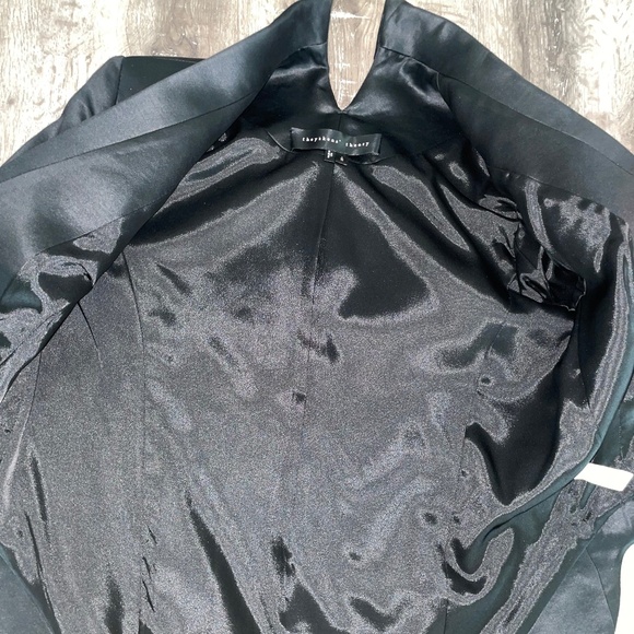 RARE! THEYSKENS’ THEORY Women Black Tailcoat Style Tuxedo Jacket Size 2/36 - Picture 13 of 16